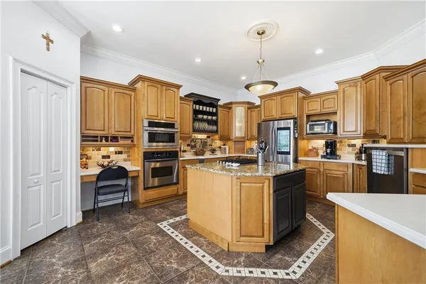 $950,000 | 31 Meadow Lakes Terrace, Cedartown, GA 30125