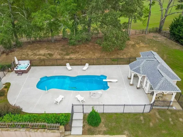 $950,000 | 31 Meadow Lakes Terrace, Cedartown, GA 30125
