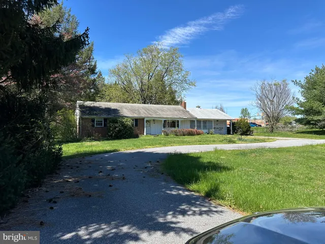 a view of an entryway