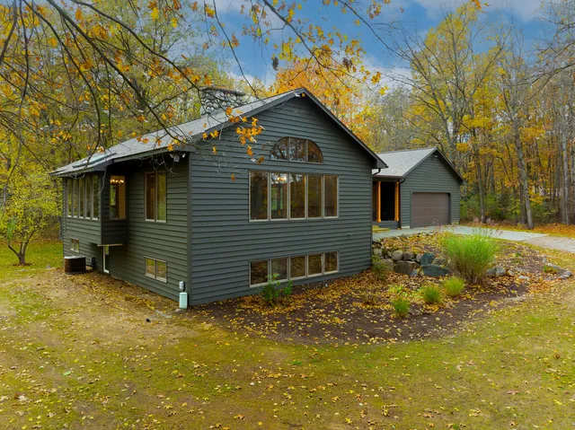 $649,900 | 13461 Burroughs Street Northeast, Lowell, MI 49331