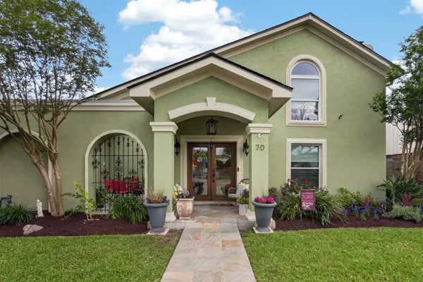 $779,000 | 70 Colony Park Circle, Galveston, TX 77551