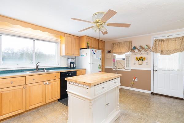77 Wingate Road Weymouth, MA 02189 - Photo 8 of 31 Gallery Image 8