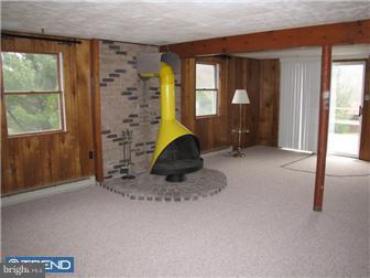 557 Colebrookdale Road Pottstown, PA 19464 - Photo 8 of 12 Family Room