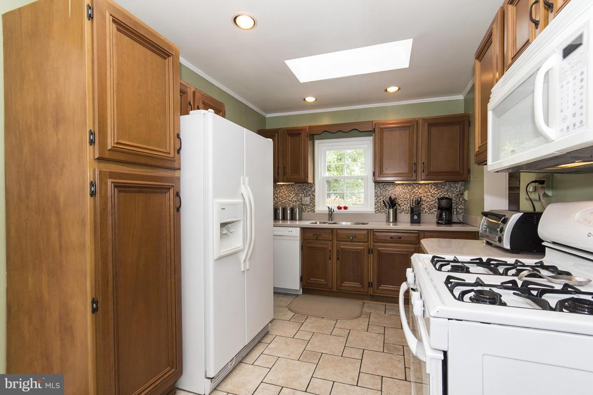 4719 Ridgeway Avenue Baltimore, MD 21206 - Photo 13 of 30 Kitchen