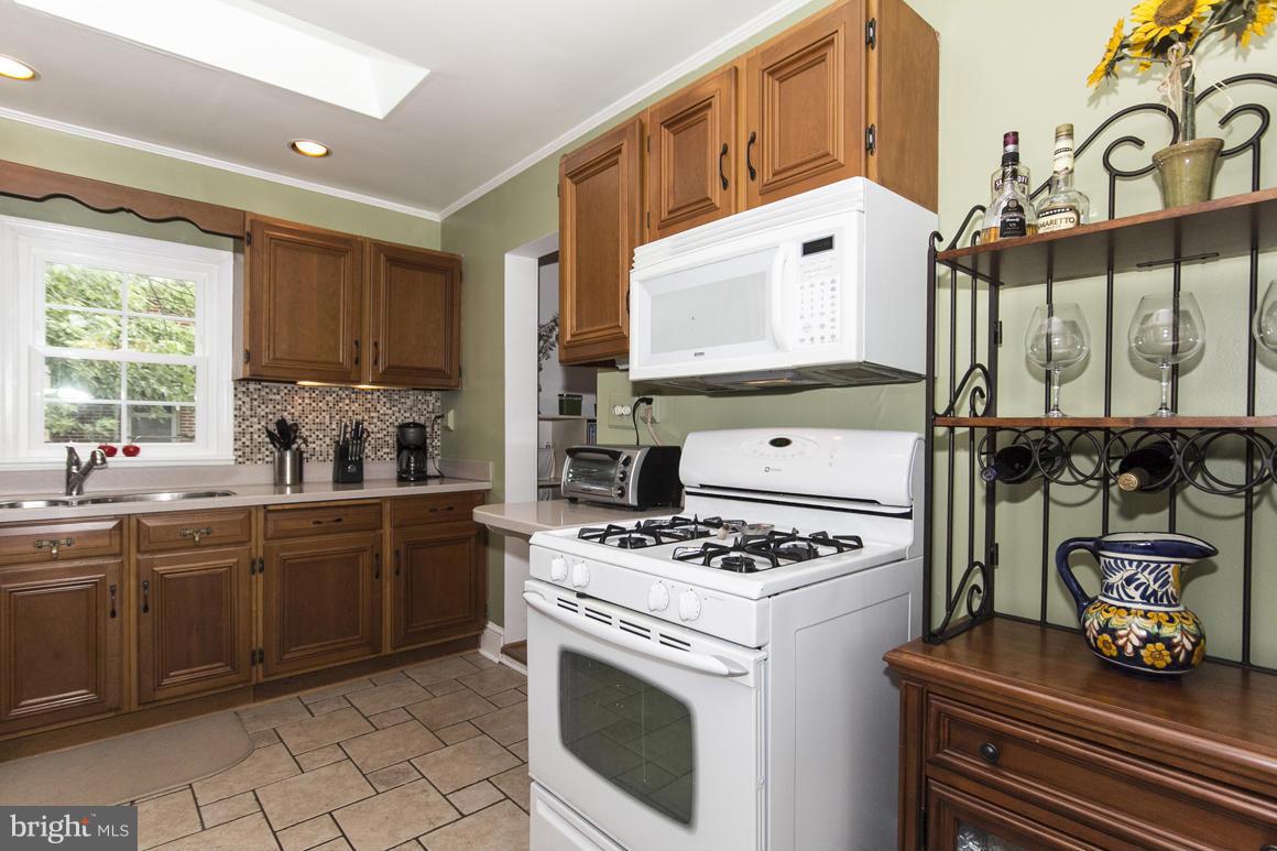 4719 Ridgeway Avenue Baltimore, MD 21206 - Photo 15 of 30 Kitchen