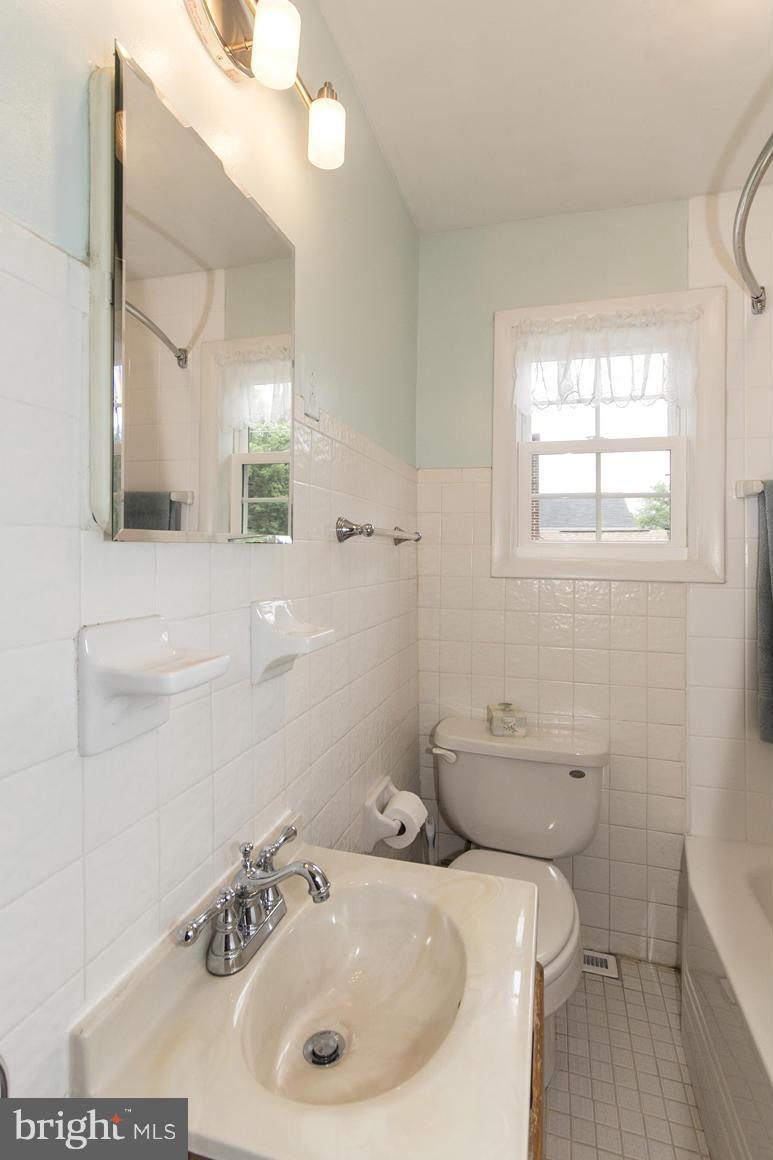 4719 Ridgeway Avenue Baltimore, MD 21206 - Photo 23 of 30 Bath