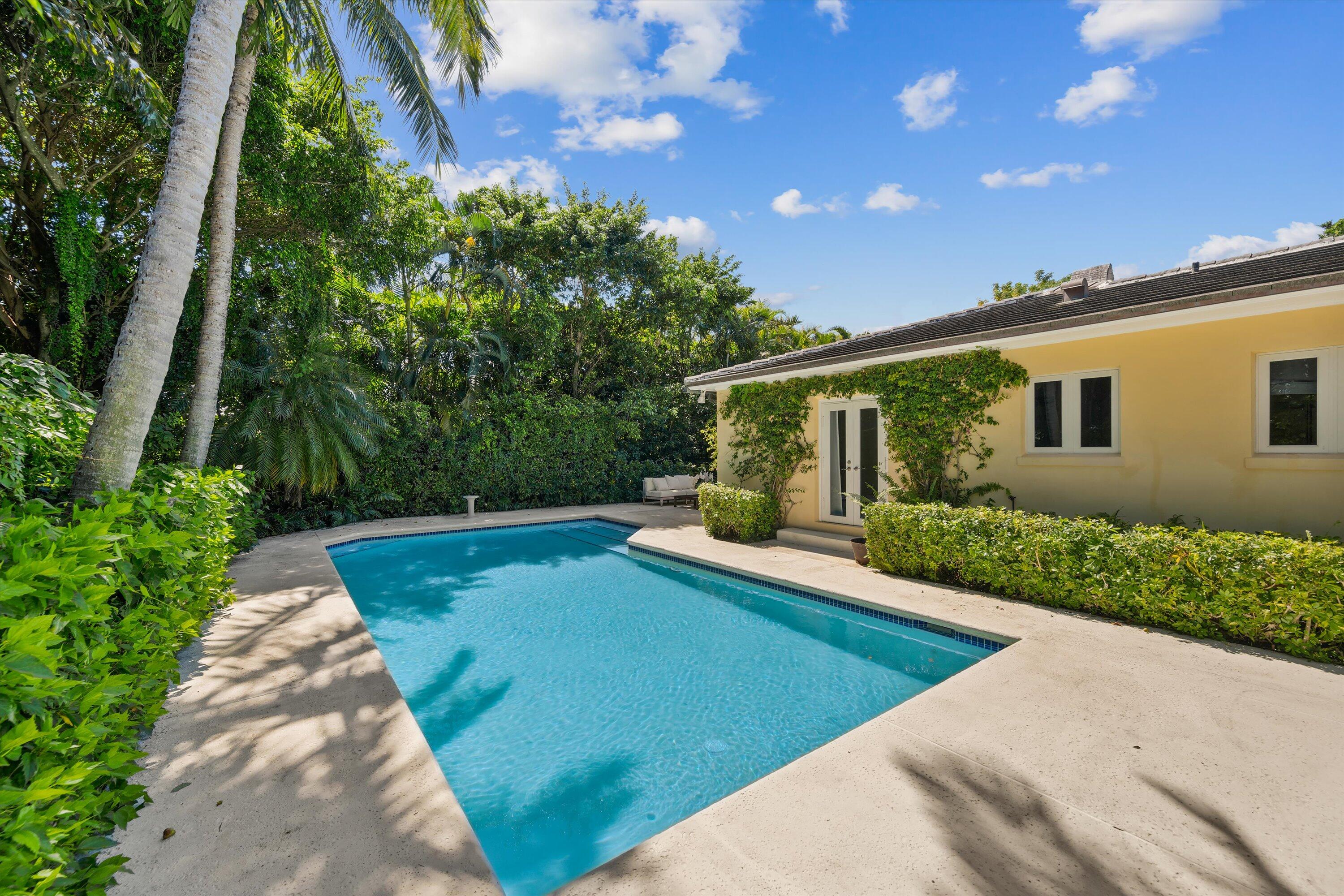 274 Monterey Road Palm Beach, FL 33480 - Photo 33 of 53 Bermuda Charm