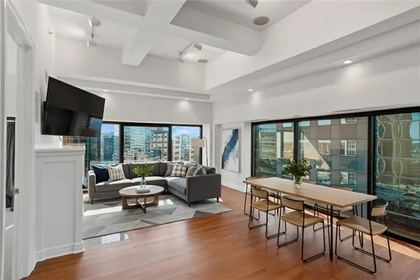 $400,000 | 1101 Walnut Street, Unit 1507, Kansas City, MO 64106