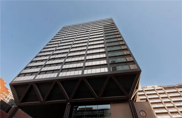 $400,000 | 1101 Walnut Street, Unit 1507, Kansas City, MO 64106