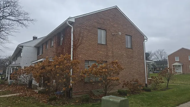 $54,900 | 141 Hemlock Street, Park Forest, IL 60466