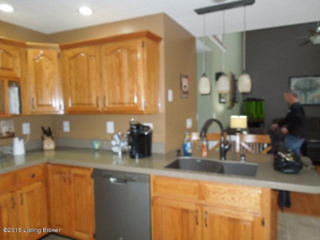 360 Ridgeview Drive Shepherdsville, KY 40165 - Photo 9 of 35 Breakfast Bar