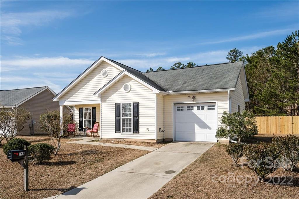 163 Trillium Road Columbia, SC 29229 - Photo 3 of 22 a view of a house with a patio