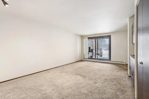 $155,000 | 5200 South Tuckaway Boulevard, Unit 107A, Greenfield, WI 53221