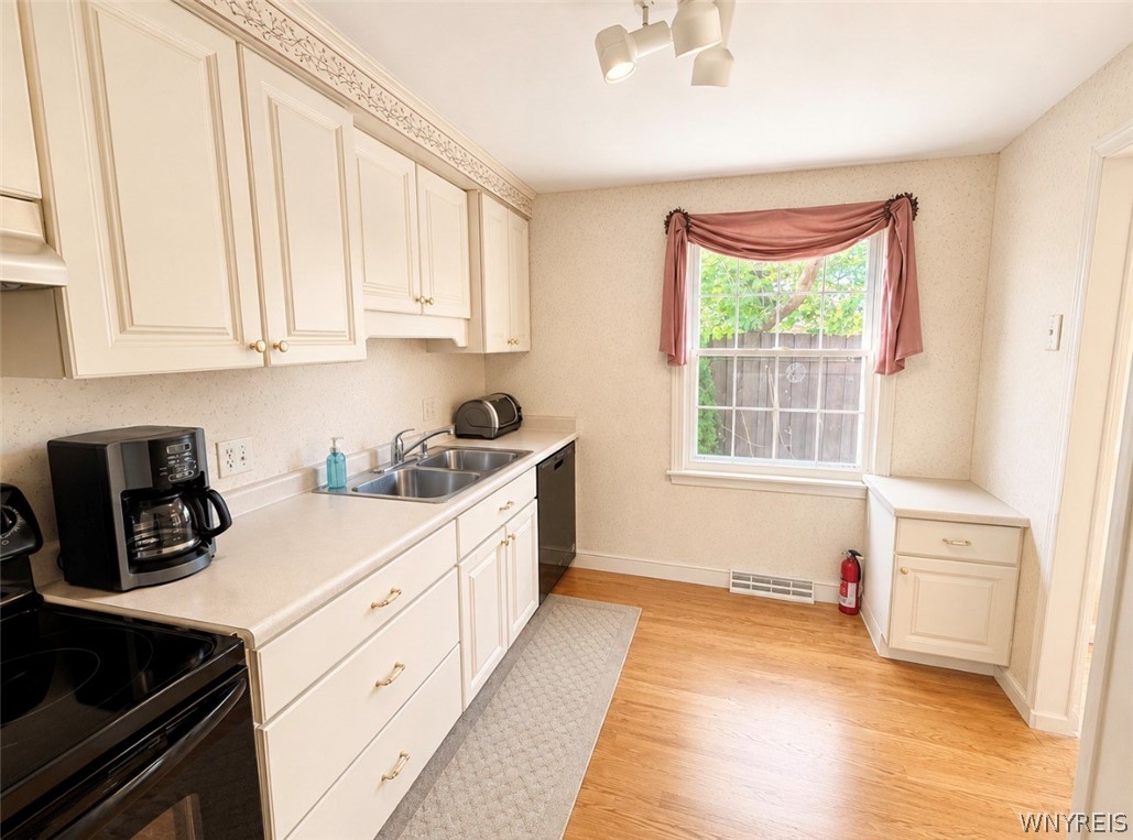 40 Hamlin Square, Unit E Amherst, NY 14221 - Photo 12 of 31