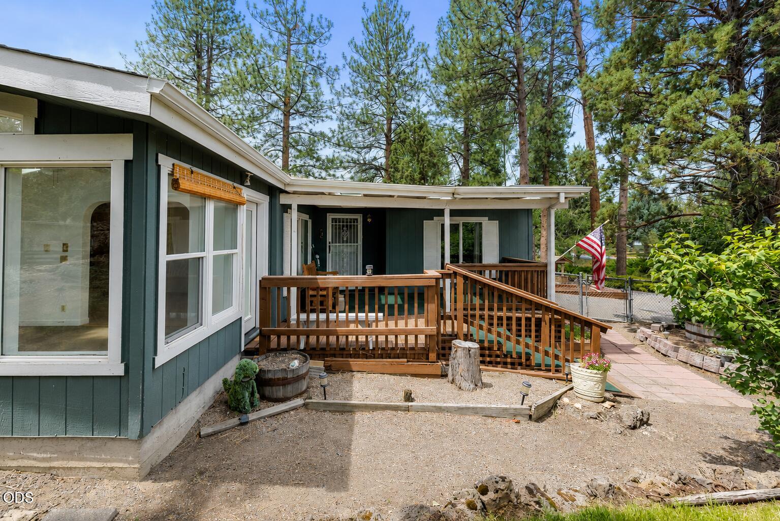60865 Raintree Court Bend, OR 97702 - Photo 4 of 33