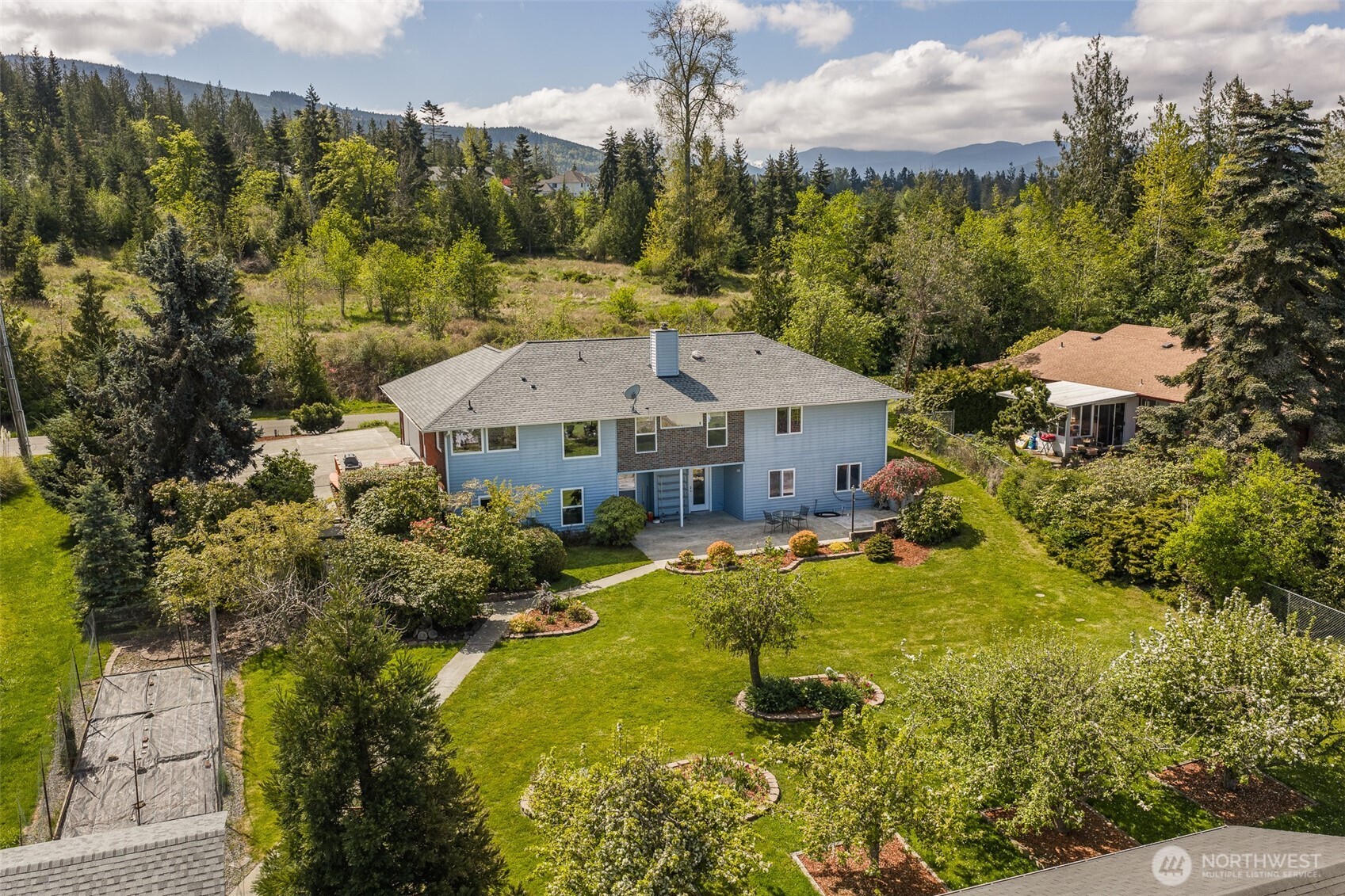 608 Reservoir Road Sequim, WA 98382 - Photo 6 of 40 Gallery Image 6