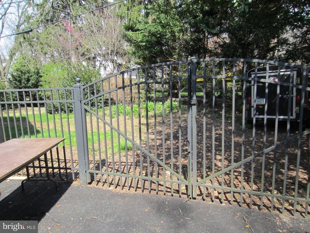 1305 Hillcrest Road Lancaster, PA 17603 - Photo 29 of 33 Gallery Image 29