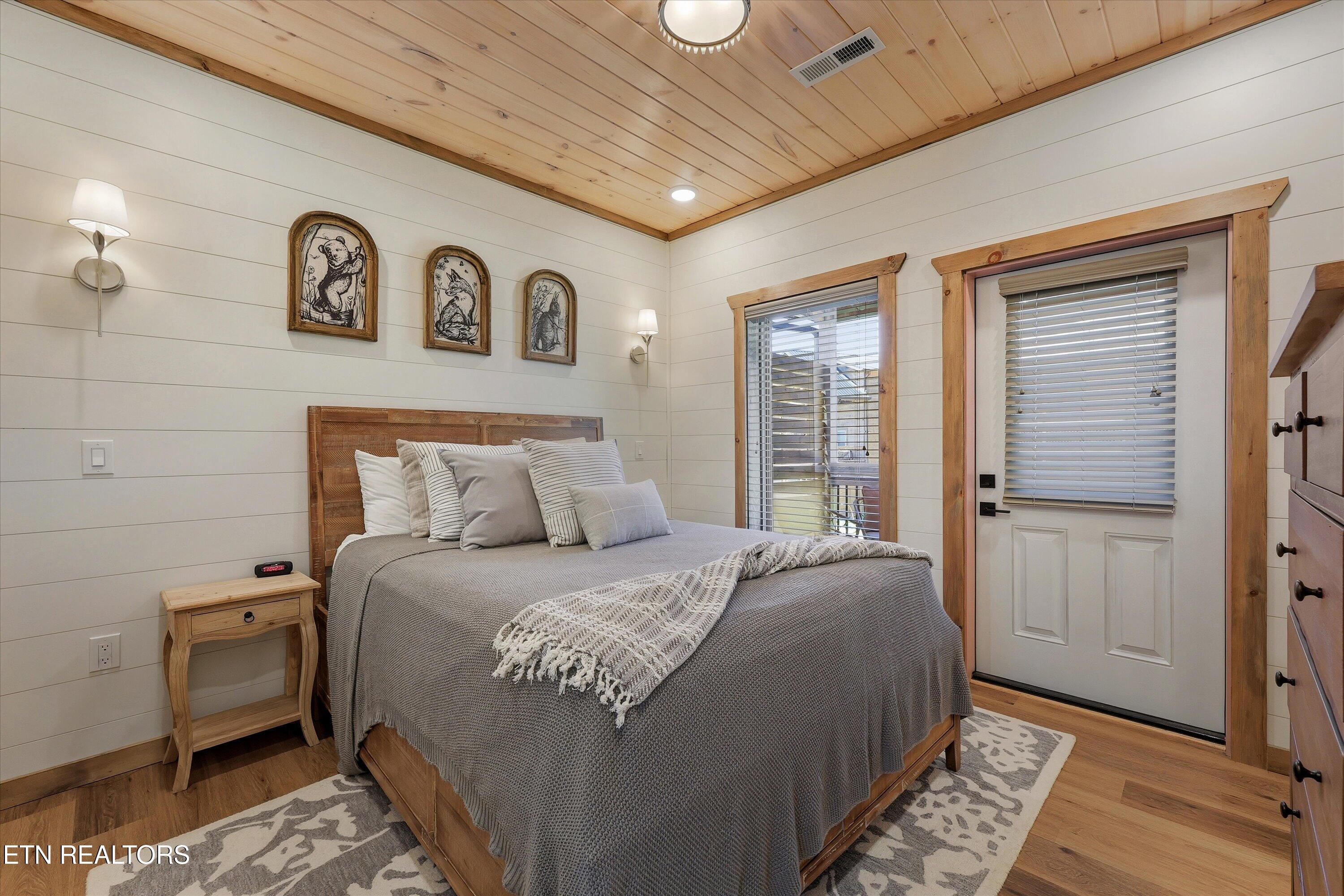 591 Warbonnet Way Pigeon Forge, TN 37863 - Photo 17 of 44 Master Suite on Main Level