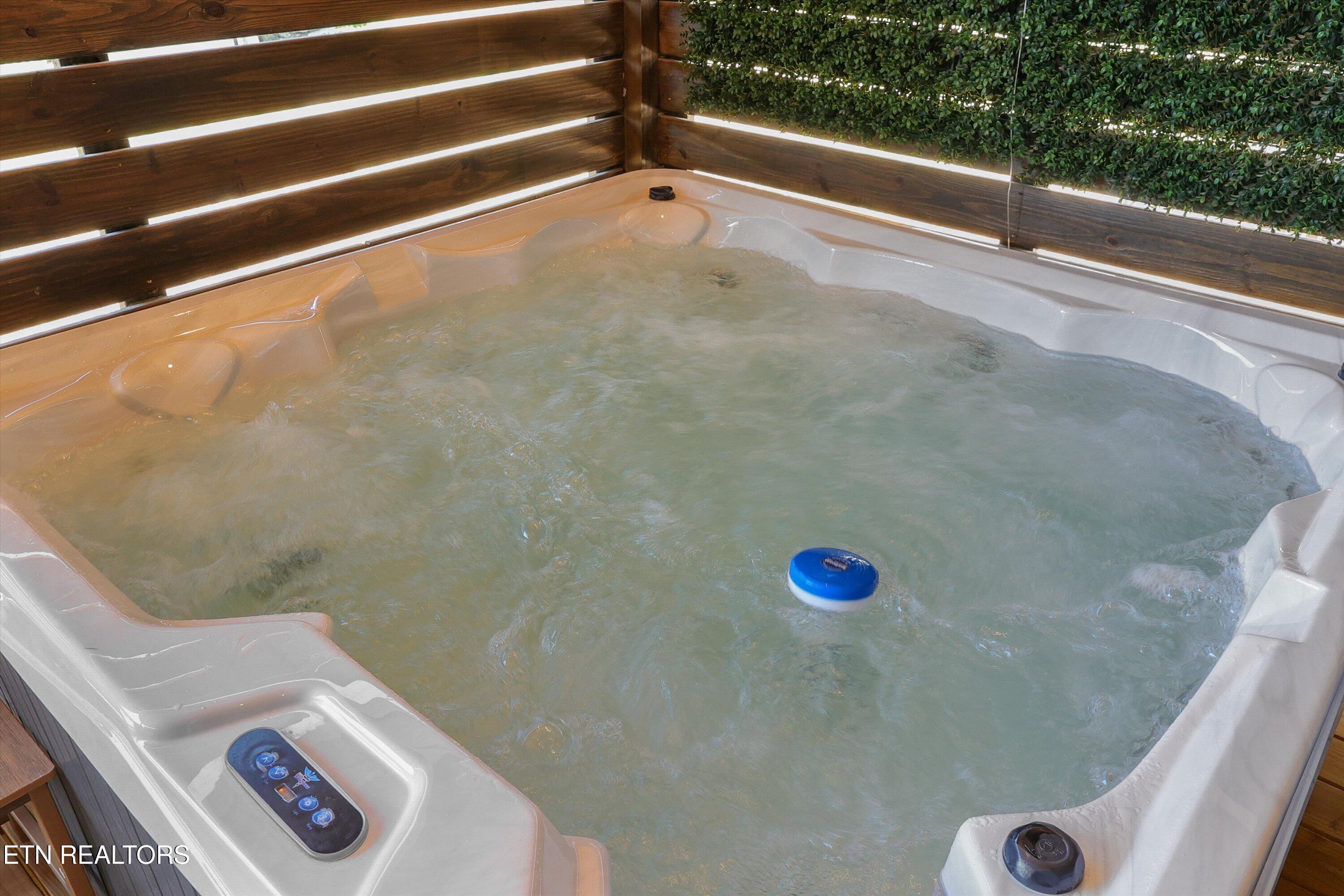 591 Warbonnet Way Pigeon Forge, TN 37863 - Photo 5 of 44 Private Hot Tub
