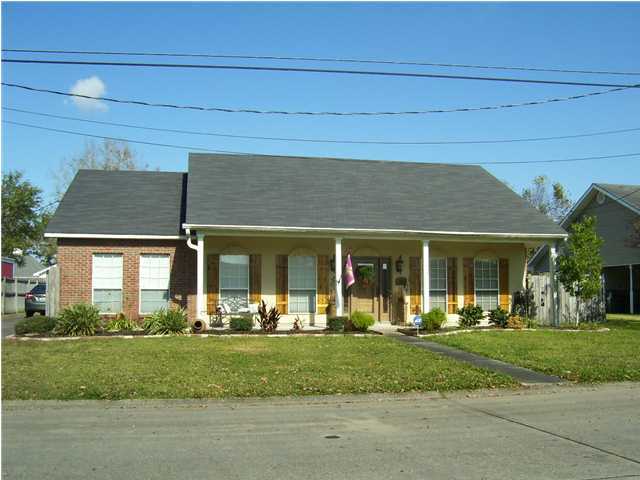1009 Russo Road New Iberia, LA 70563 - Photo 1 of 24 Primary Photo