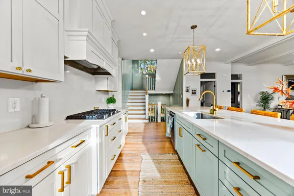 $3,495,000 | 90 East Lake Drive, Annapolis, MD 21403