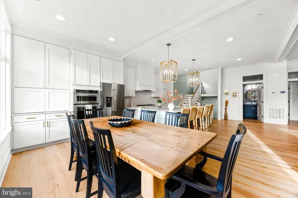 $3,495,000 | 90 East Lake Drive, Annapolis, MD 21403