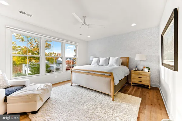 $3,495,000 | 90 East Lake Drive, Annapolis, MD 21403