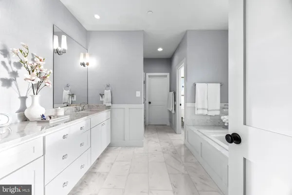 $3,495,000 | 90 East Lake Drive, Annapolis, MD 21403