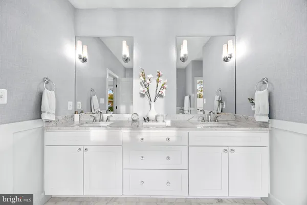 $3,495,000 | 90 East Lake Drive, Annapolis, MD 21403