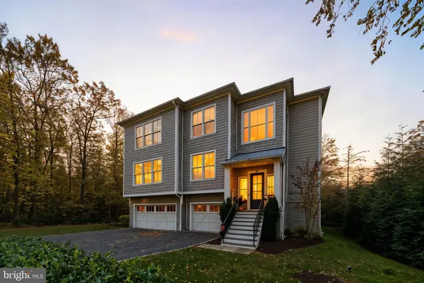 $3,495,000 | 90 East Lake Drive, Annapolis, MD 21403