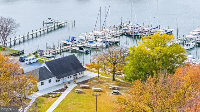 $3,795,000 | 90 East Lake Drive, Annapolis, MD 21403
