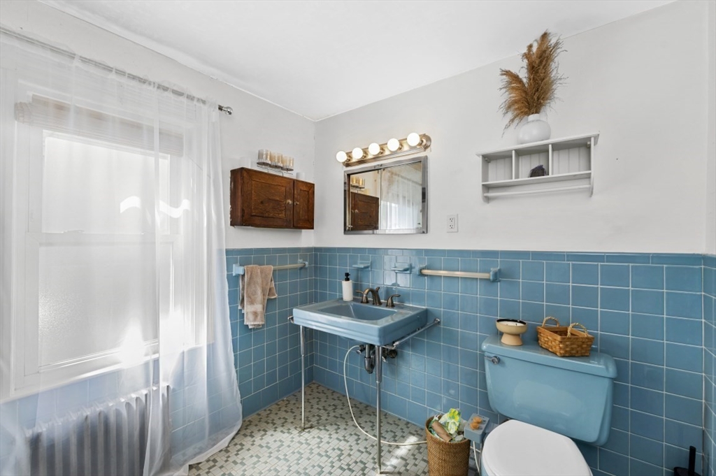 28 Magnolia Street, Unit 2 Arlington, MA 02474 - Photo 6 of 13