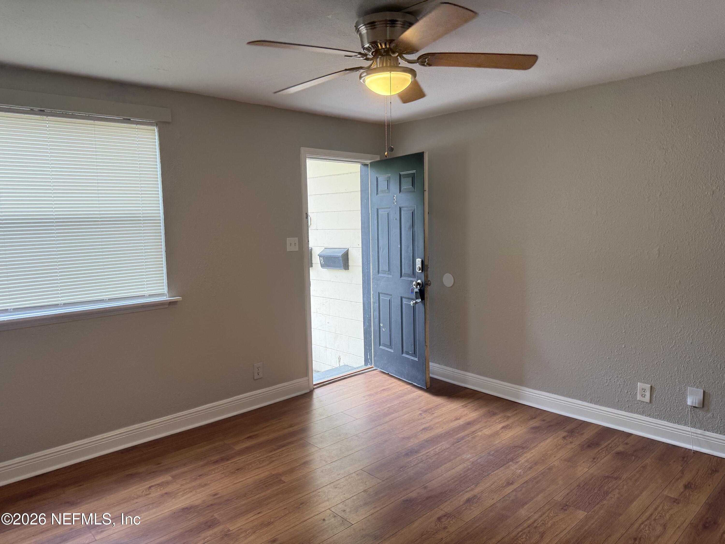 2036 Inwood Terrace, Unit B Jacksonville, FL 32207 - Photo 5 of 20 IMG_5846