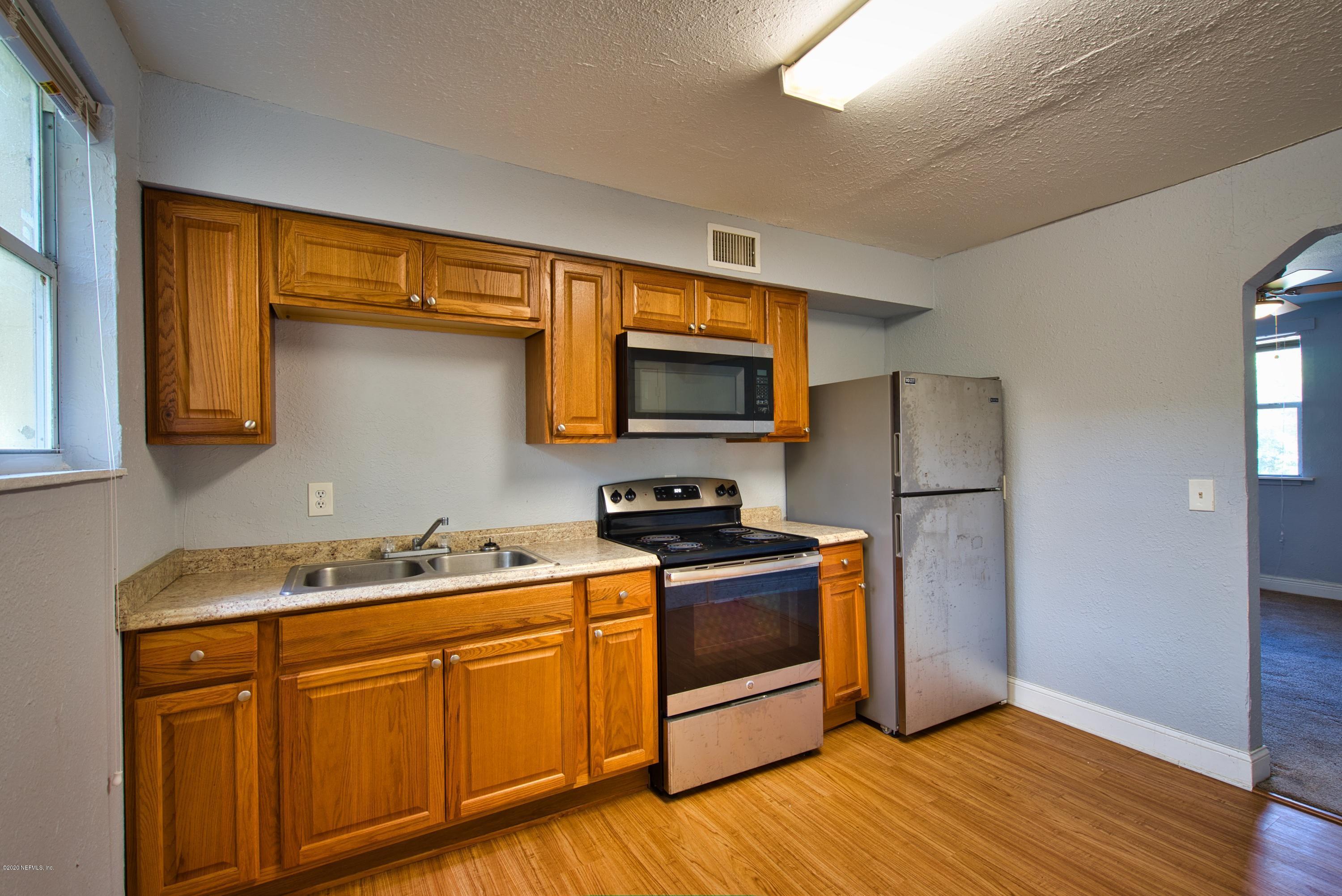 2036 Inwood Terrace, Unit B Jacksonville, FL 32207 - Photo 8 of 38 JAXREP_2036_Inwood_Terr_Unit_B_8