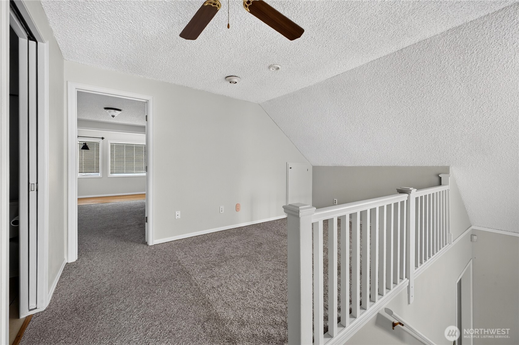 6502 Avondale Road Southwest, Unit 4 Lakewood, WA 98499 - Photo 28 of 34