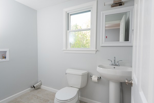 176 Stockbridge Road Scituate, MA 02066 - Photo 10 of 24