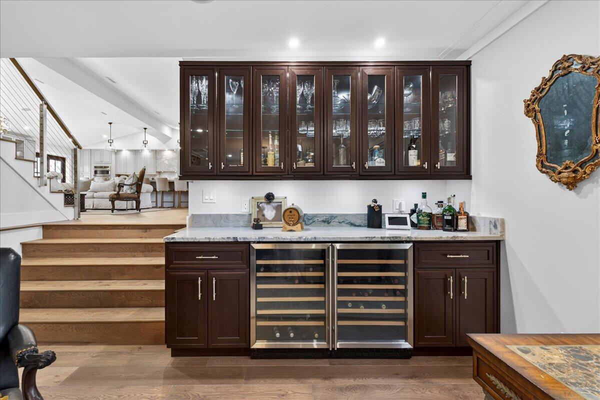 517 Pelzer Drive Mount Pleasant, SC 29464 - Photo 16 of 50 Bar in DR