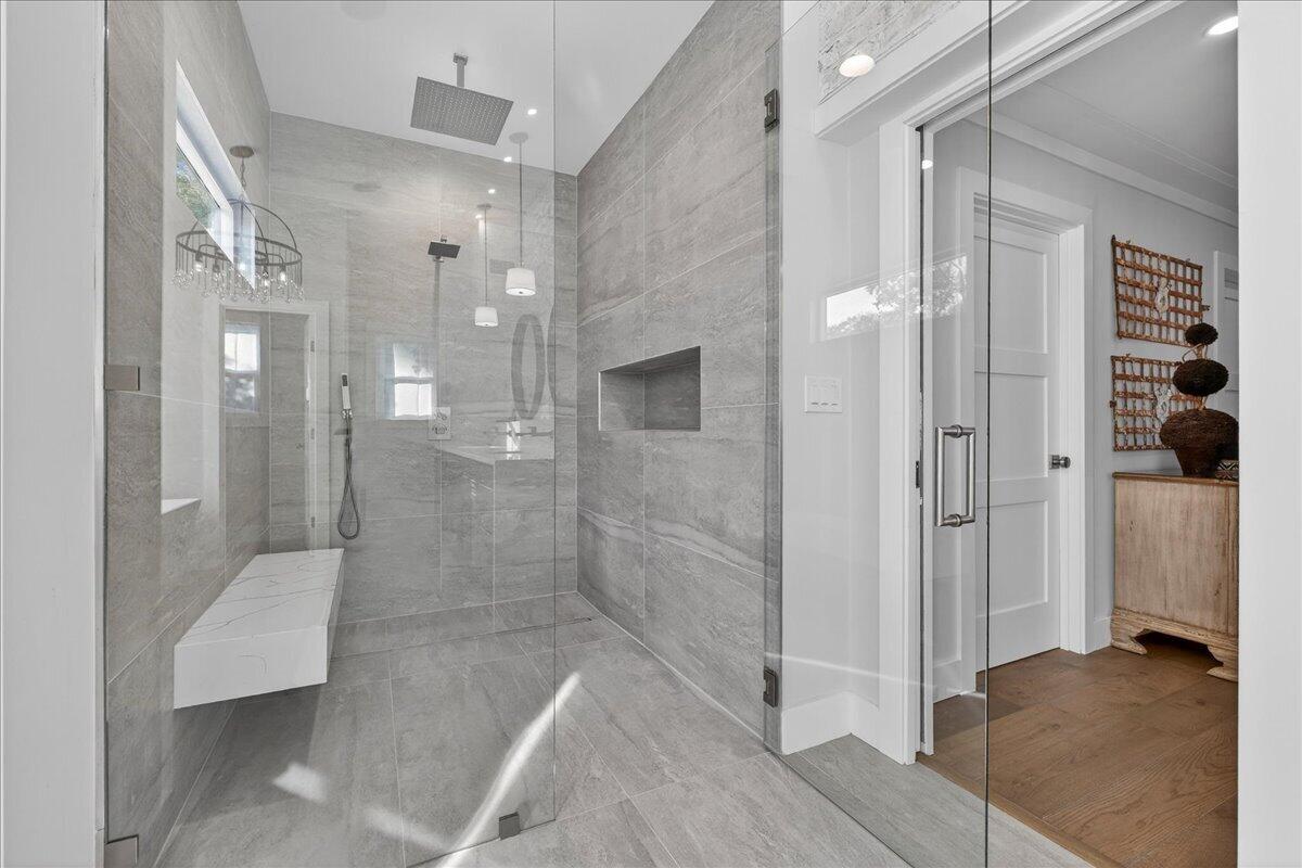 517 Pelzer Drive Mount Pleasant, SC 29464 - Photo 23 of 50 Primary Shower