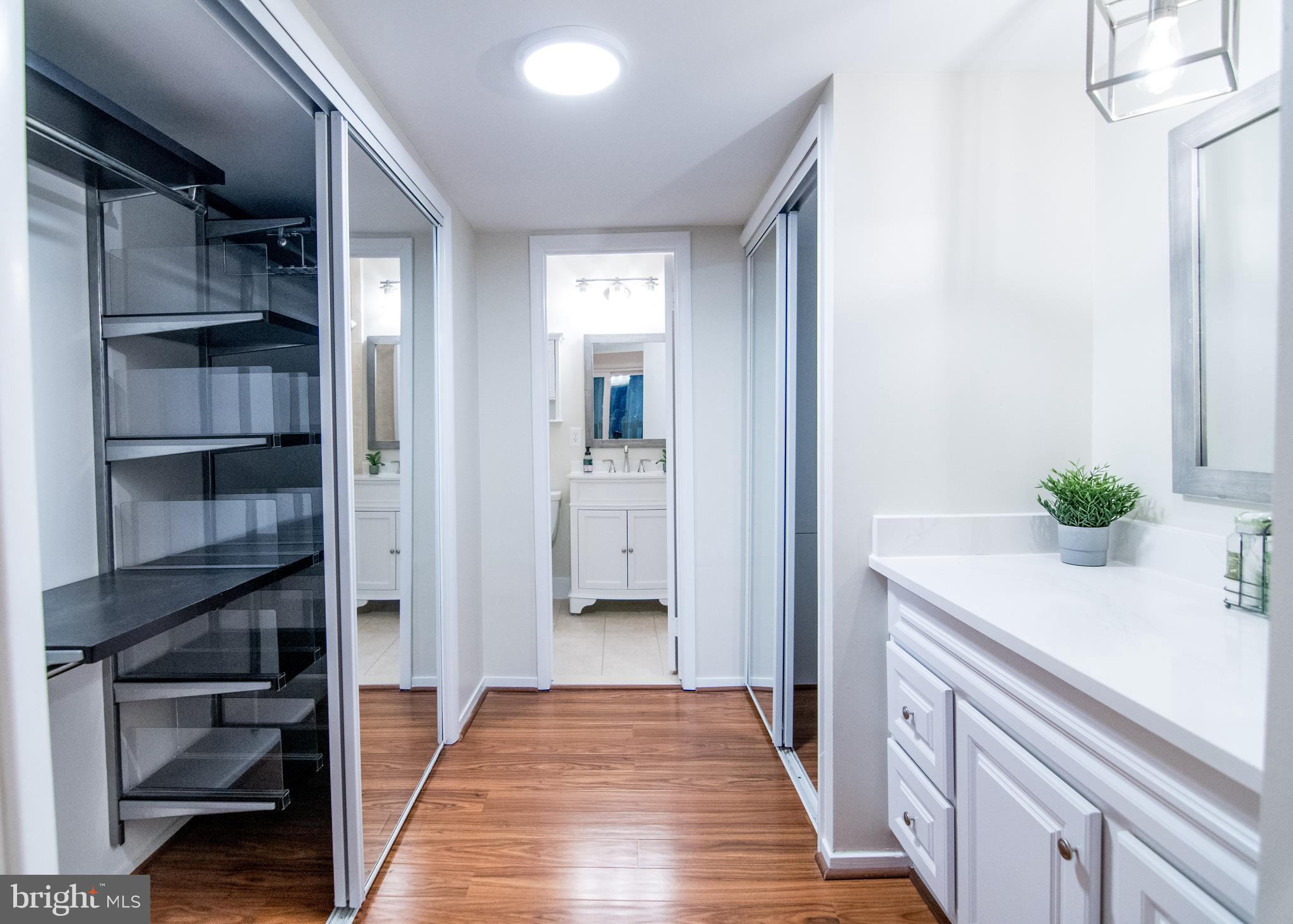 2007 Winged Foot Court Reston, VA 20191 - Photo 24 of 50 Primary ensuite