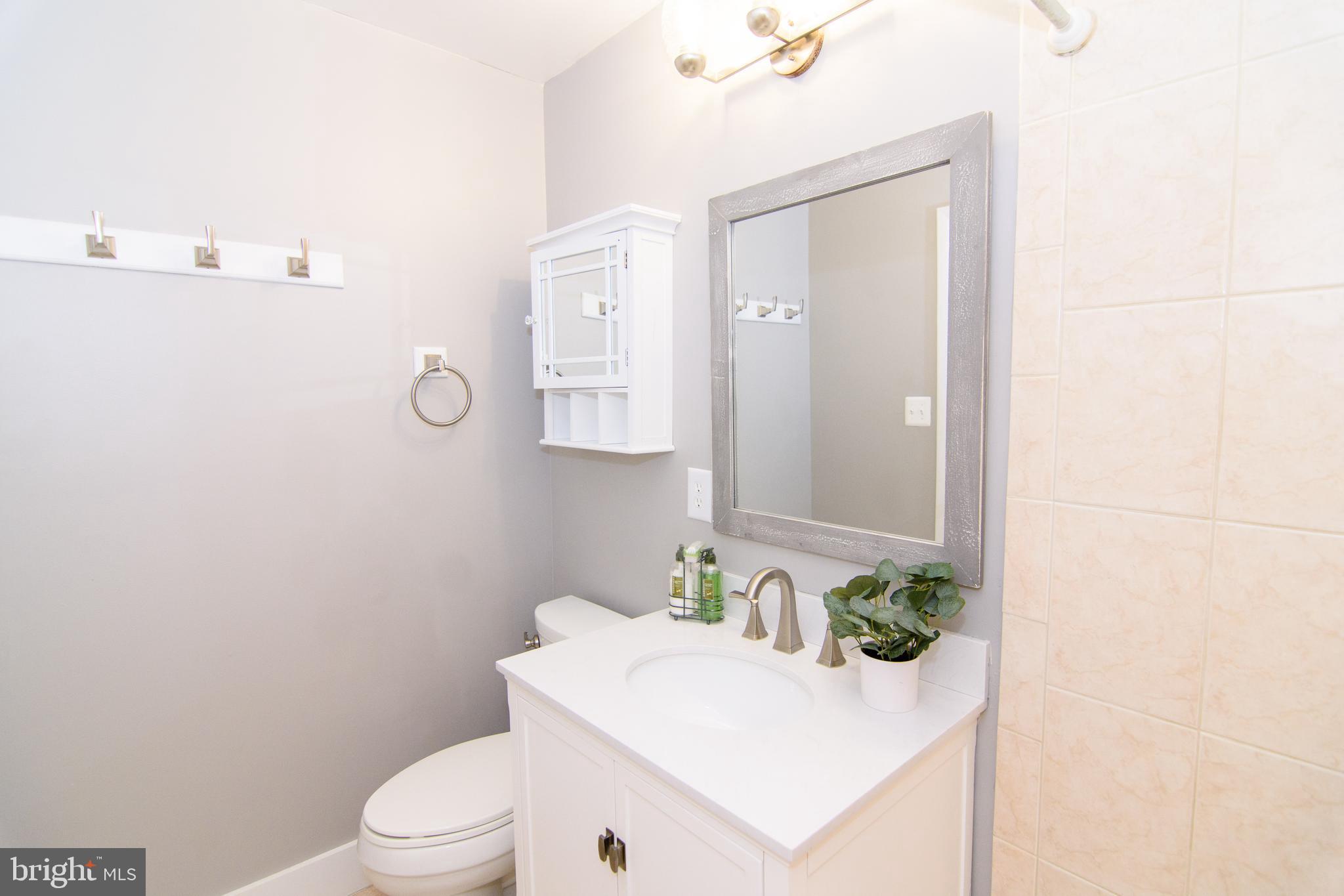 2007 Winged Foot Court Reston, VA 20191 - Photo 26 of 50 Primary Bath