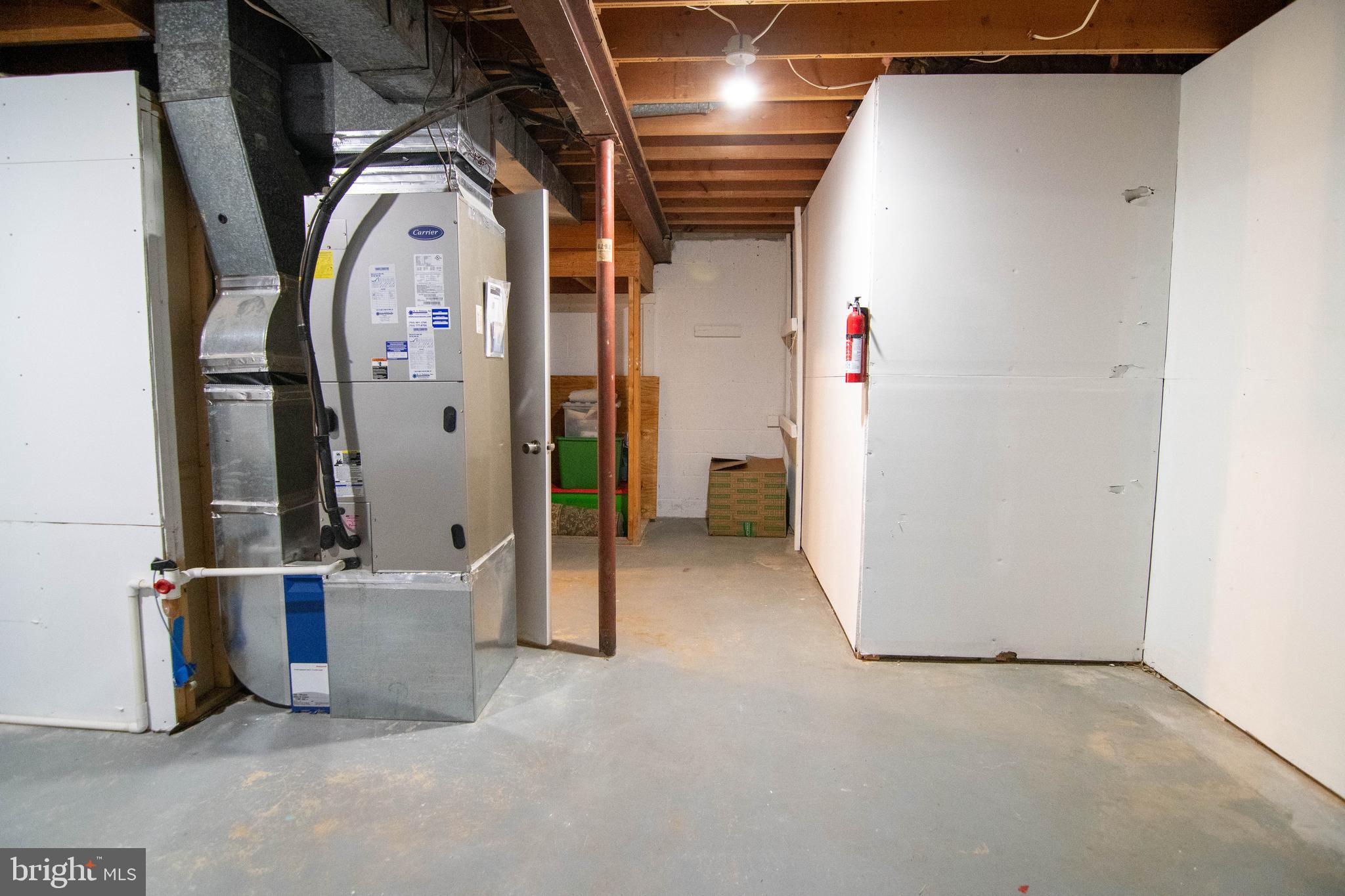 2007 Winged Foot Court Reston, VA 20191 - Photo 43 of 50 Utility room
