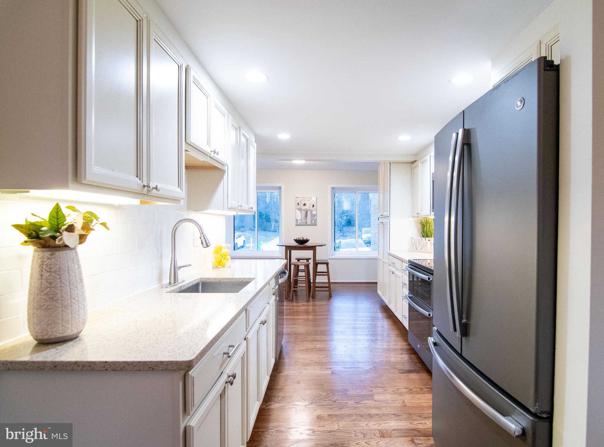 2007 Winged Foot Court Reston, VA 20191 - Photo 8 of 50 View from dining area