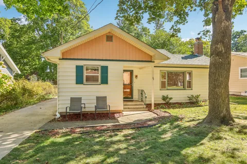 $375,000 | 49 Stam Street, Williams Bay, WI 53191