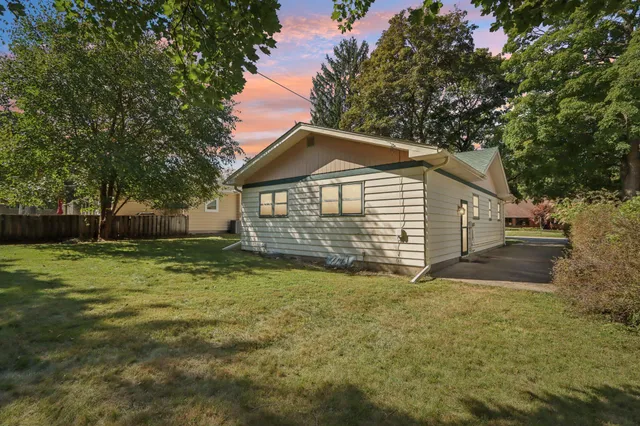 $375,000 | 49 Stam Street, Williams Bay, WI 53191