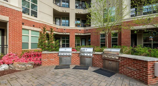 $1,872 | 260 Leigh Farm Road, Unit B5, Chapel Hill, NC 27517