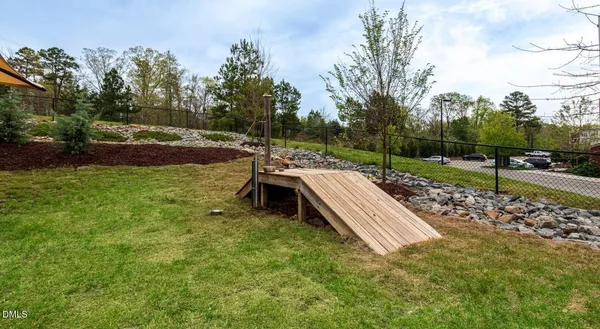 $1,872 | 260 Leigh Farm Road, Unit B5, Chapel Hill, NC 27517