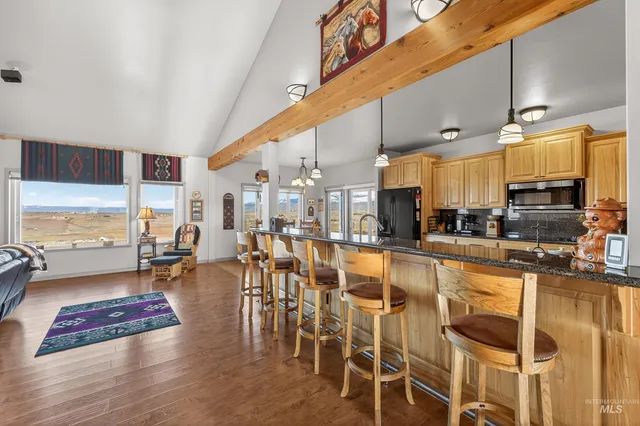 $1,600,000 | 2195 Kilborn Lane, Mesa, ID 83643