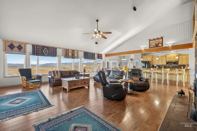 $1,600,000 | 2195 Kilborn Lane, Mesa, ID 83643