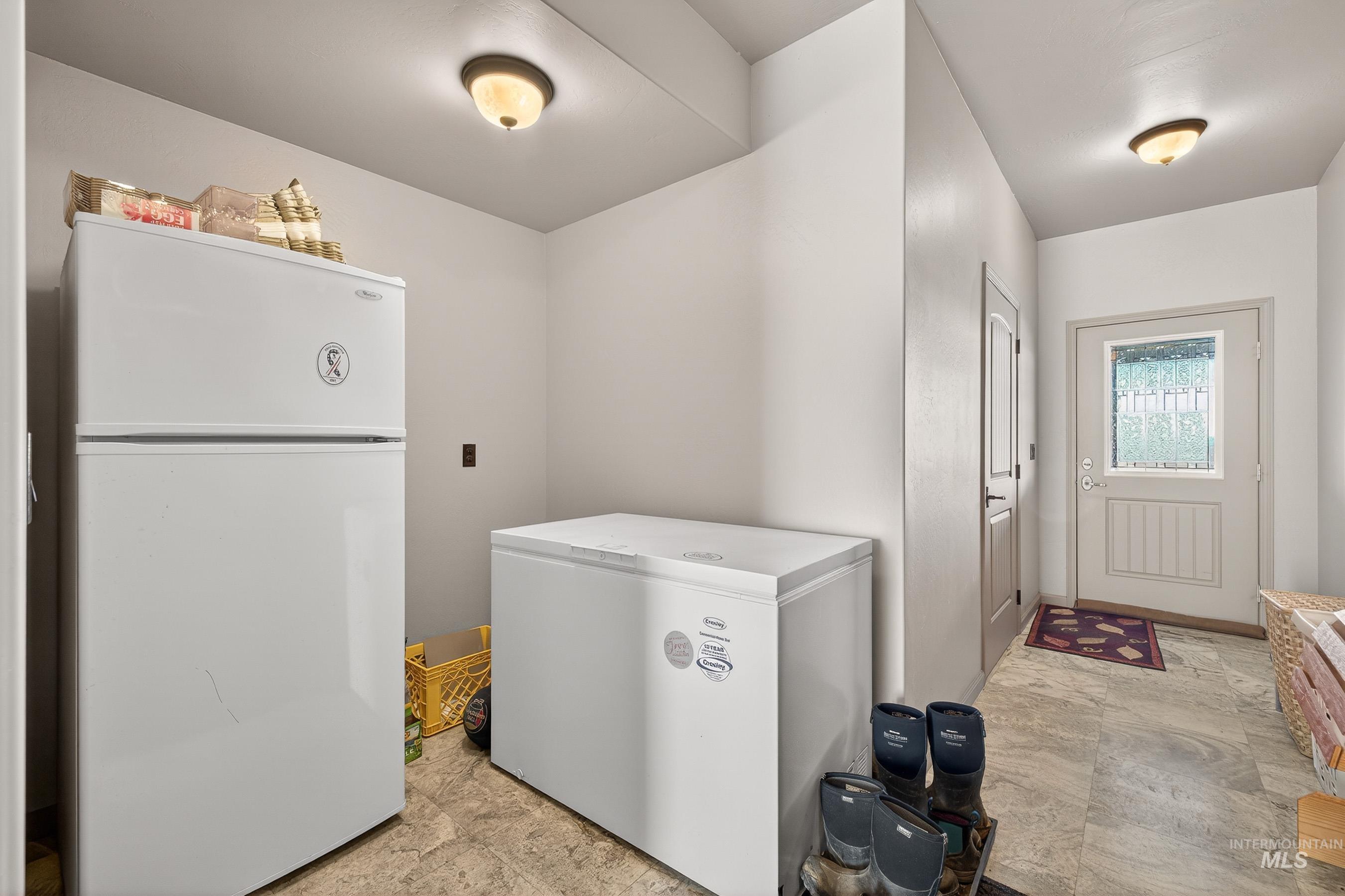 2195 Kilborn Lane Mesa, ID 83643 - Photo 37 of 50 Washroom with stone finish flooring