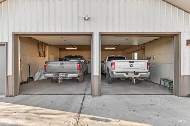 $1,600,000 | 2195 Kilborn Lane, Mesa, ID 83643